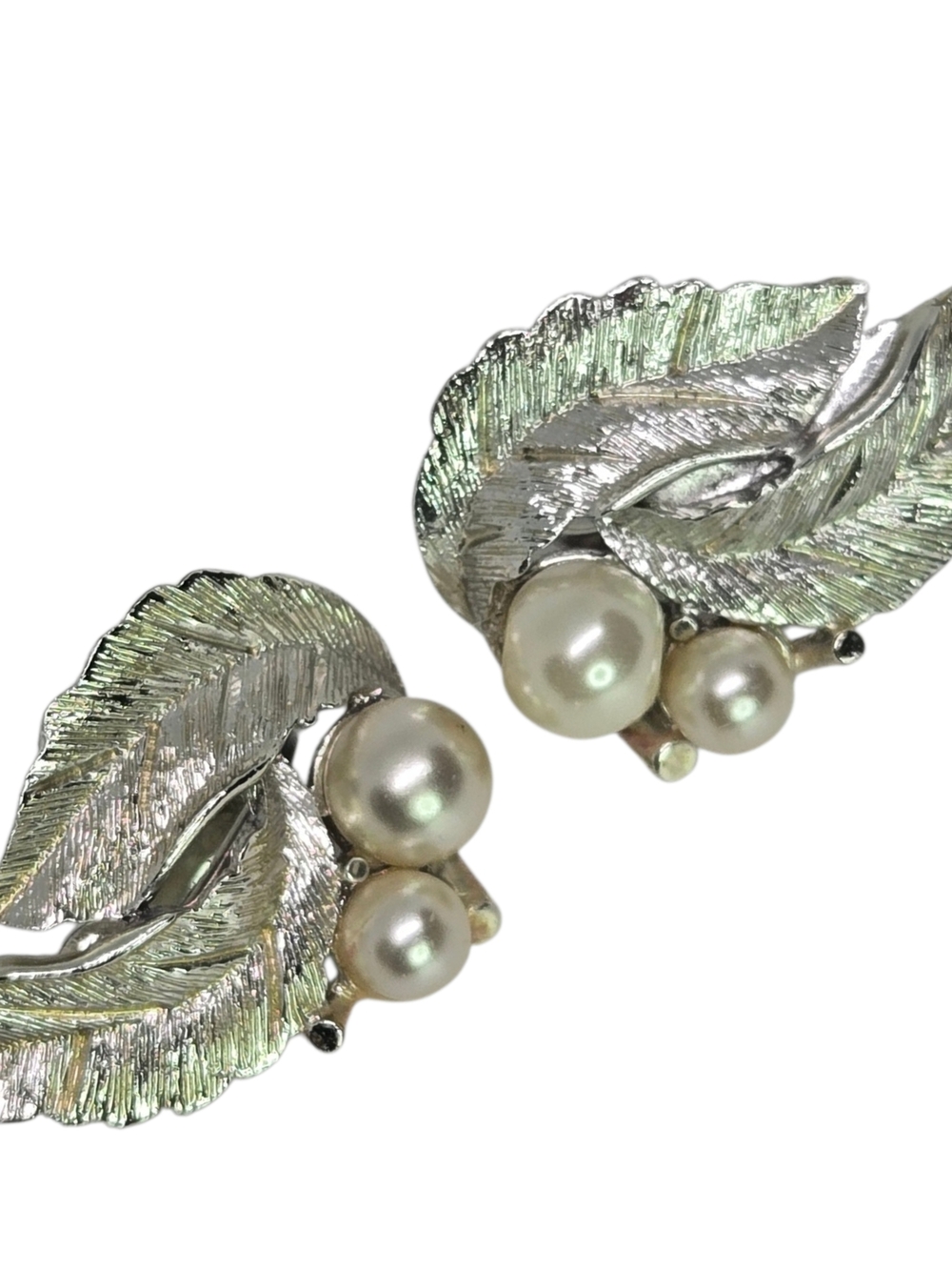 Sarah Coventry Silver-Tone Leaf Earrings with Cream Pearls